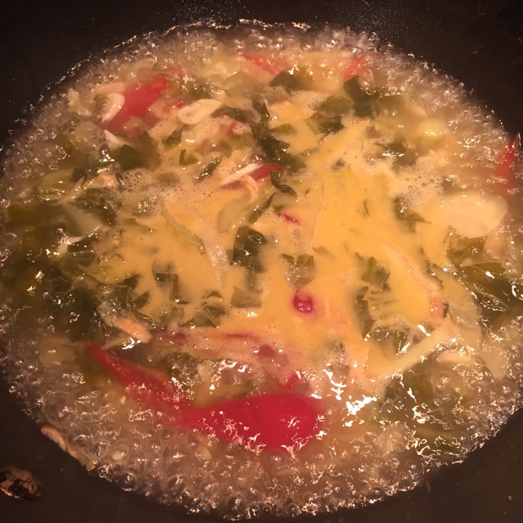 6. イーチュンをヤンに祝福するために[纺菜]を切る