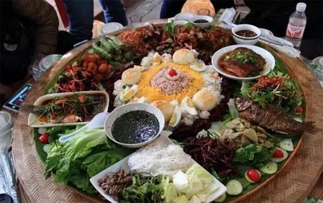 ミャンマーの食事マナー