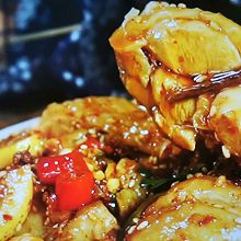 玉ねぎと卵の入った麺（ハラール）